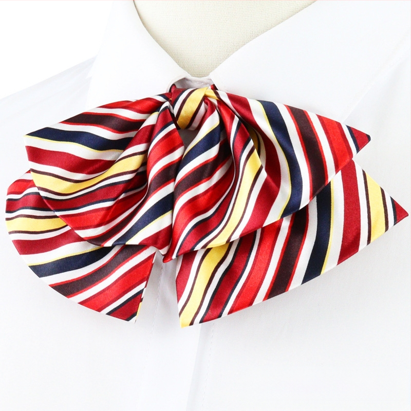 Femeii cu guler profesional, cu flori, stewardesă, studentă, haine de lucru, uniformă, cămașă, cu dantelă, papion gratuit