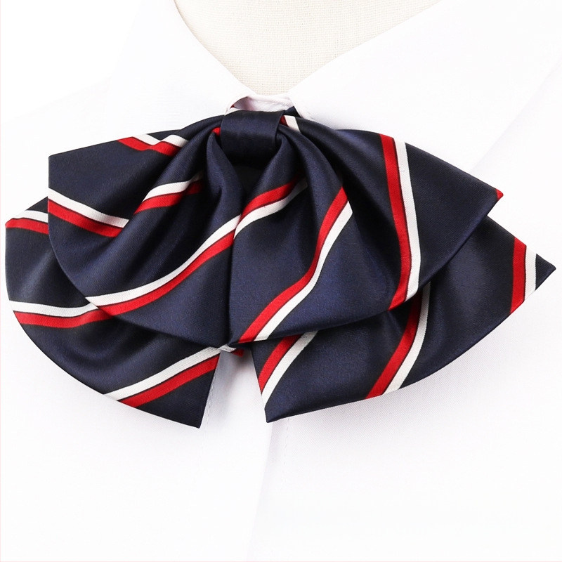 Femeii cu guler profesional, cu flori, stewardesă, studentă, haine de lucru, uniformă, cămașă, cu dantelă, papion gratuit