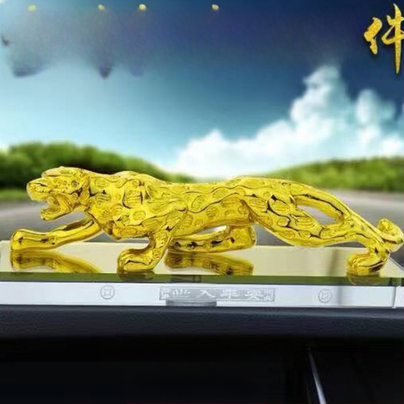 Dominuojantys automobilių papuošalai, leopardo rašto kūrybingi centrinės konsolės automobiliai, vyriški kvepalai, sėdynių papuošalai, automobilių dekoracijos