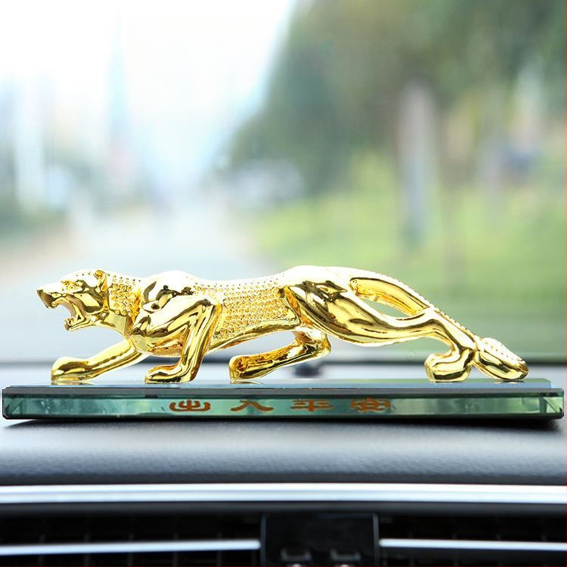 Dominuojantys automobilių papuošalai, leopardo rašto kūrybingi centrinės konsolės automobiliai, vyriški kvepalai, sėdynių papuošalai, automobilių dekoracijos