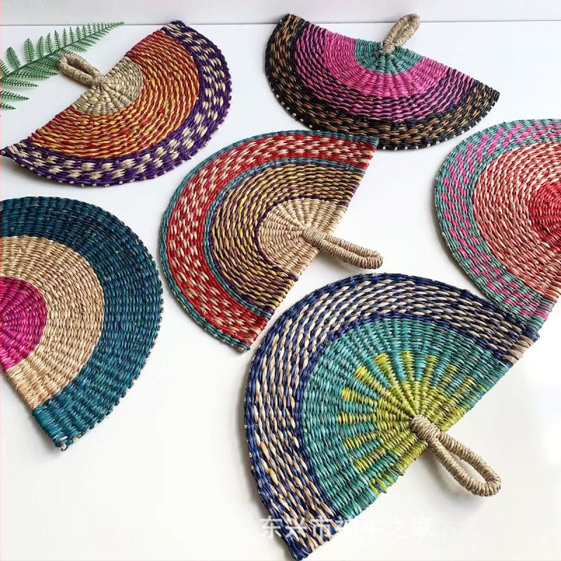 Vietnamist imporditud käsitsi kootud lehvik merevetikatest kootud lehvik igapäevane stiilis Aafrika elementidega seinakaunistus suvel