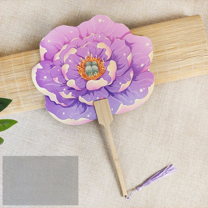 Ветрило с цвят на божур от Луоян, ветрило с форма на цвете в древен стил, културно и творческо място за фотографиране на живописни места в национален стил, персонализиране на ветрило за танцови занаяти