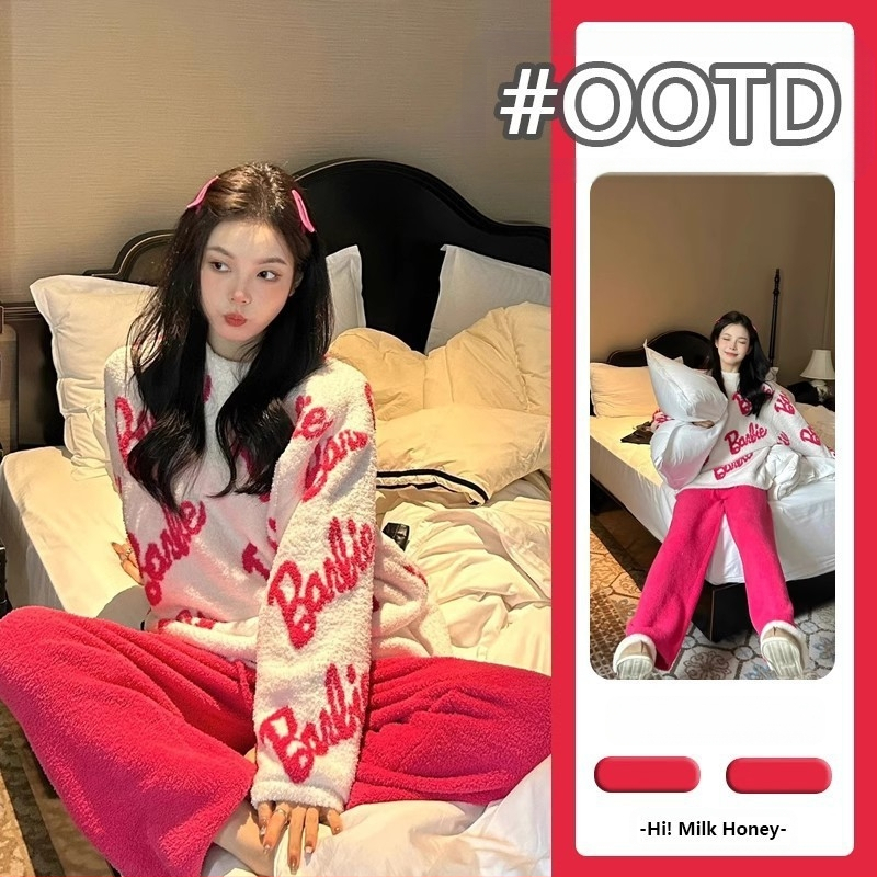 Naiste sügis- ja talvepaksendatud soe kootud ülikond, kus on koduriided, värvilised kommid triibuliste lilledega pehmete pidžaamadega