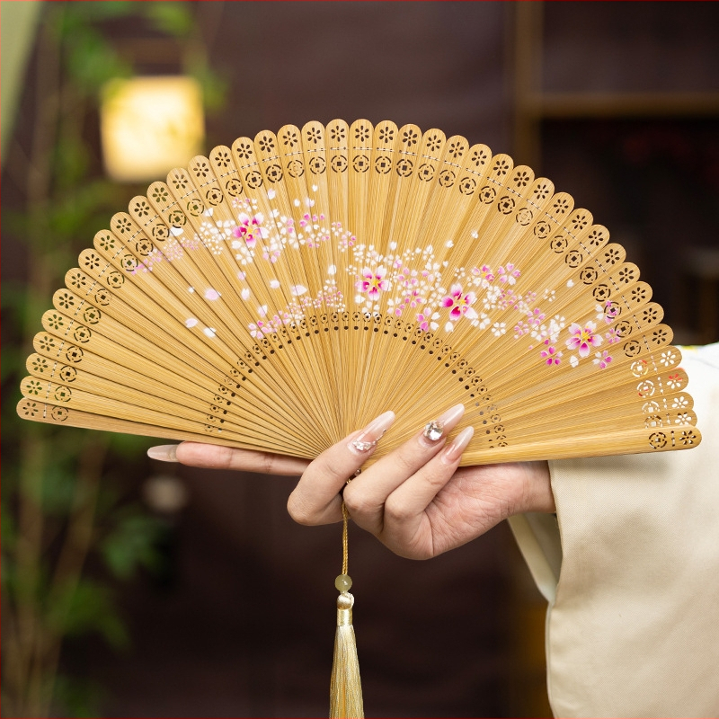 Hulgimüük Hiina stiilis täisbambusest nikerdatud õõnes Jaapani stiilis antiikne kokkupandav lehvik meestele ja naistele, käsitöö, punane ja must väike tantsulehv