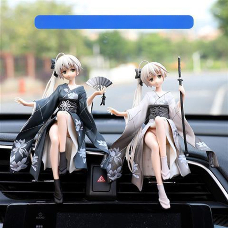 Automobilių papuošalai, anime figūrėlės, kūrybingi seksualūs automobilio centrinės konsolės papuošalai, automobilio salono aksesuarai, aromaterapija, interneto įžymybės vyrams