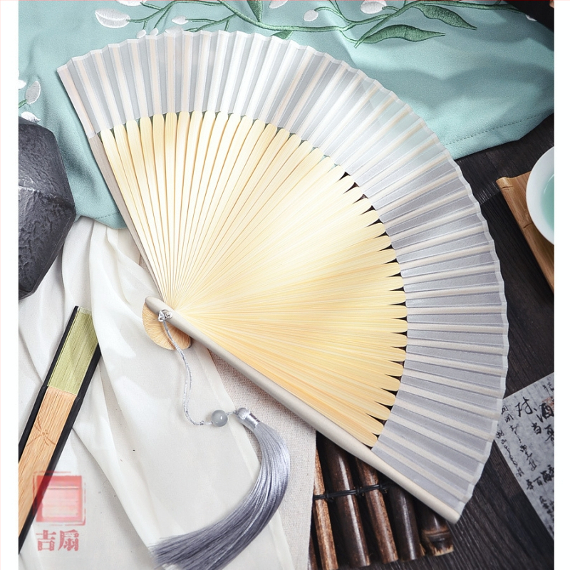 Hele Zhu ühevärviline gradientventilaator Uus hiina hommikukleidi fotograafia rekvisiidid Klassikaline kokkupandav ventilaator Interneti kuulsuste pulmapruut hiina stiilis