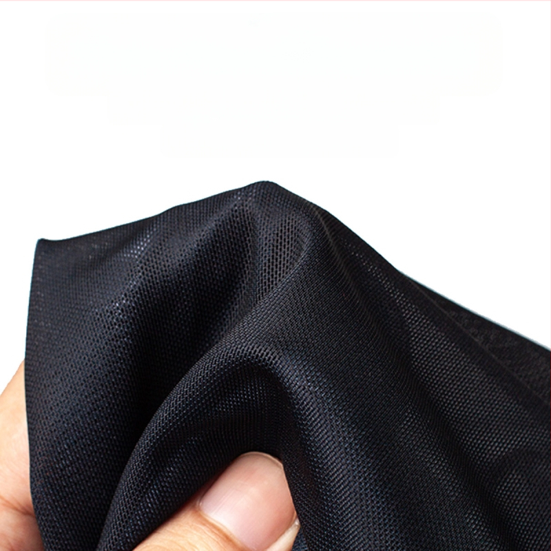 Piiriülene halloweeni jõulude ajal naljakas karnevali peakate, kuri verd sülitav klounimask, punase ninaga peakate