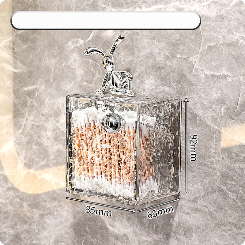 Tualetinis dantų šepetėlis, dantų pasta, šukų stovas, vonios kambarys be skylių, prie sienos tvirtinamas tualetas, praustuvas, skustuvas, supakuotas