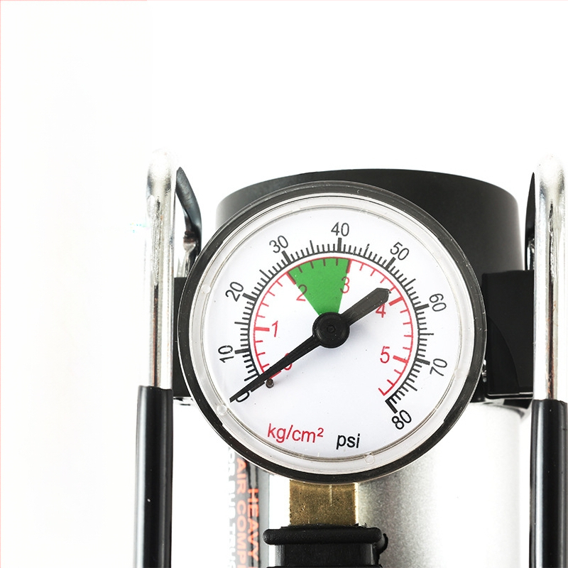 Kéthengeres autógumi-felfújó készülék, fémből készült házzal, 12V, 120W, légáramlás 35 L/min, 2,8 m tápkábel, cigarettagyújtóról üzemeltethető, nyomásmérővel