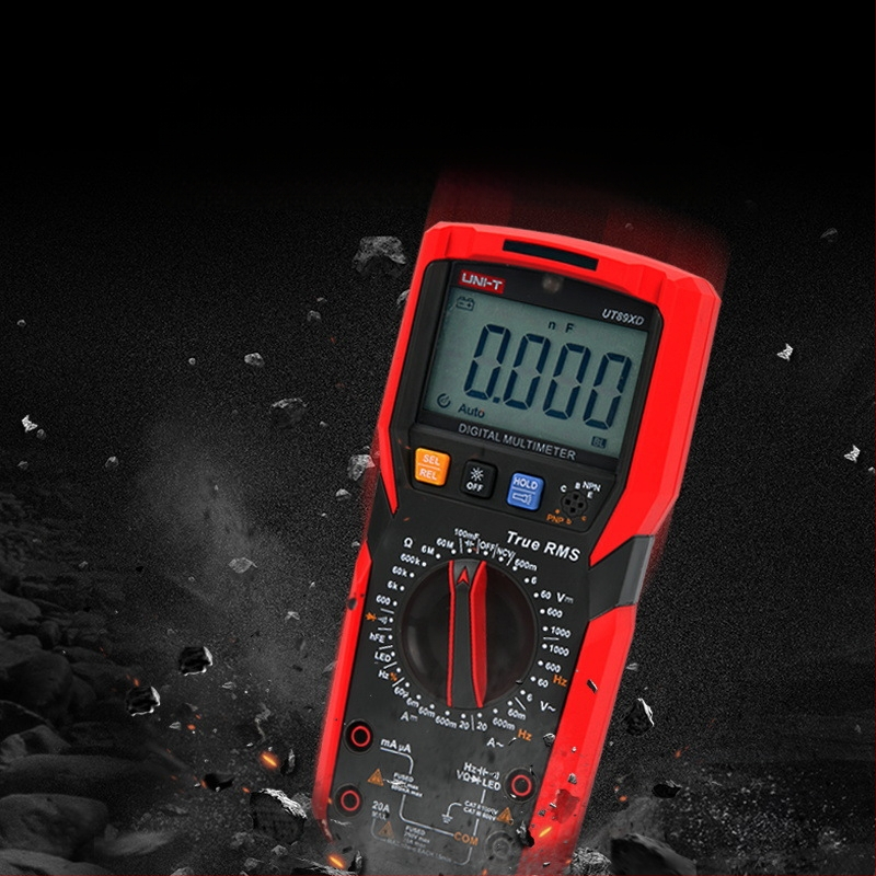 UT89X didelio tikslumo skaitmeninis multimetras; nešiojamas, profesionaliam naudojimui; DC/AC įtampa 0,1 mV–1000 V; DC/AC srovė iki 20 A; talpa 1 pF–100 mF; duomenų laikymas, automatinis diapazonas
