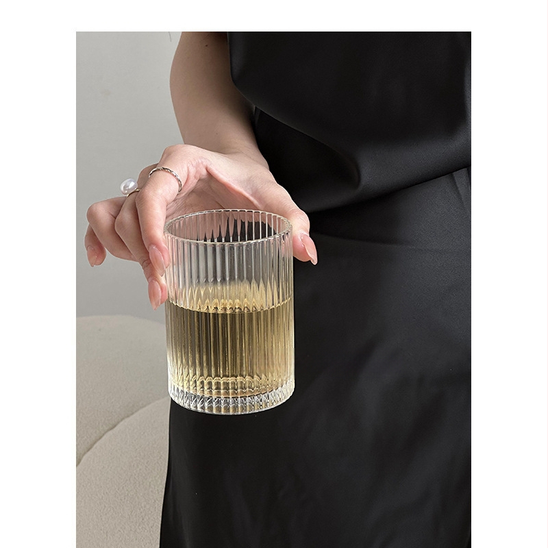 Japonijos stiliaus dviejų sluoksnių kavos stiklinė taurelė, cilindrinė forma, be rankenos