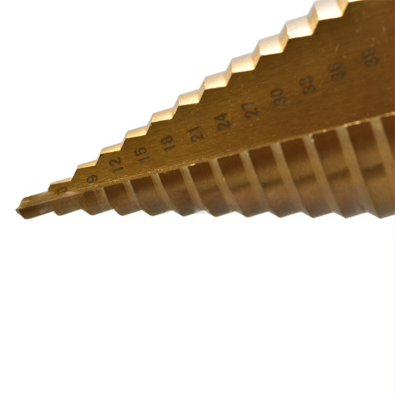 Комплект пагодни свредла за дърво със шестоголов носач – прав канал и стъпкови свредла