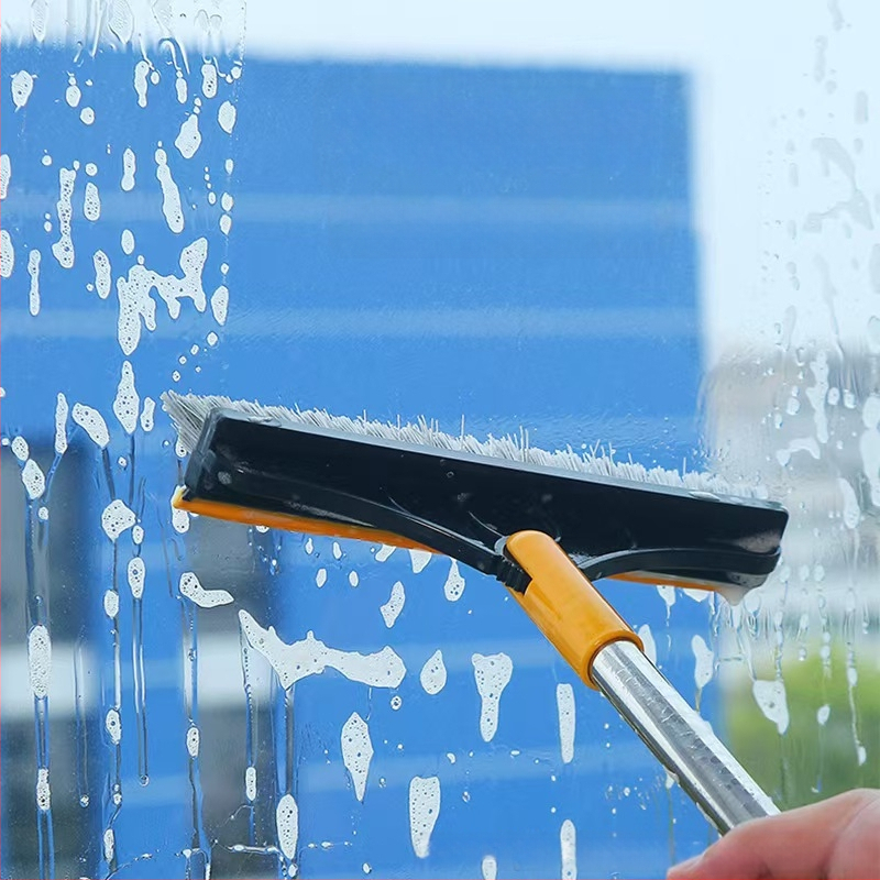 Kupaonska podna četka s trokutastom glavom, dugačak držač, tvrda vlakna, okretna glava, 270 g