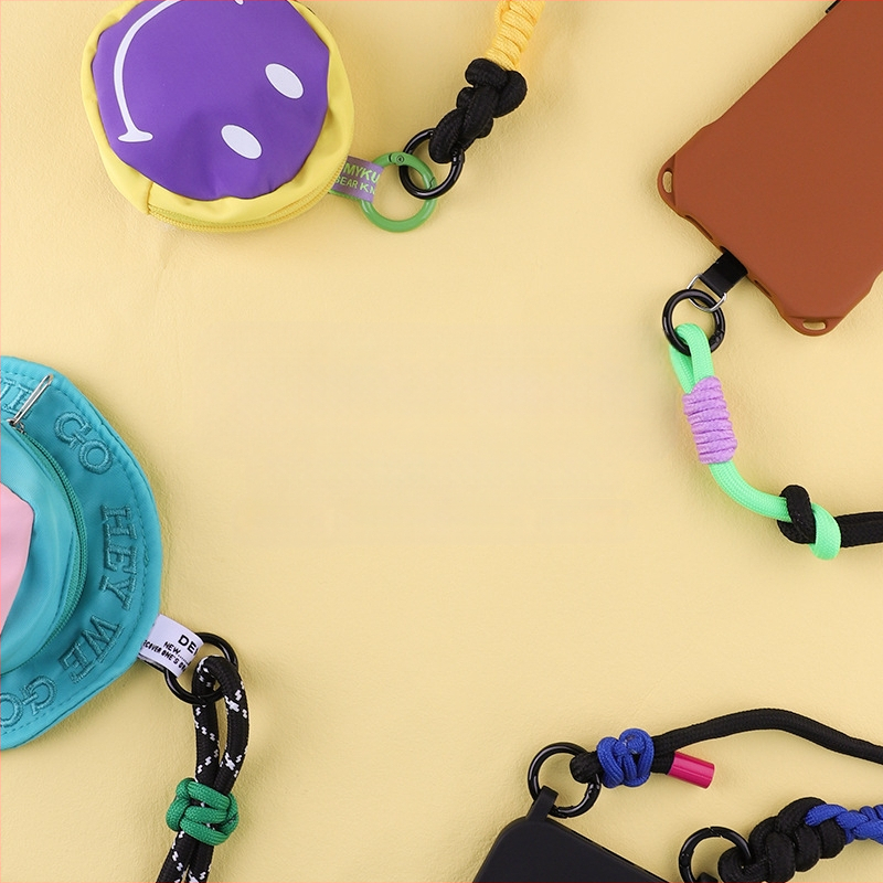 Lanyard na mobil s korálkami a strapkou - akryl, ručne vyrobené, drôtové lano, kovová spona, Le shell