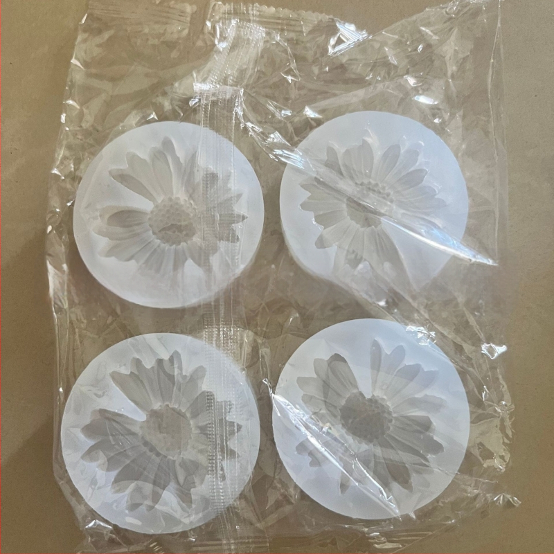 Daisy gėlių silikoninė forma žvakėms, nereguliarus stilius (Brand: Other; Import: No; Category: Butter scraper; Style: Irregular)