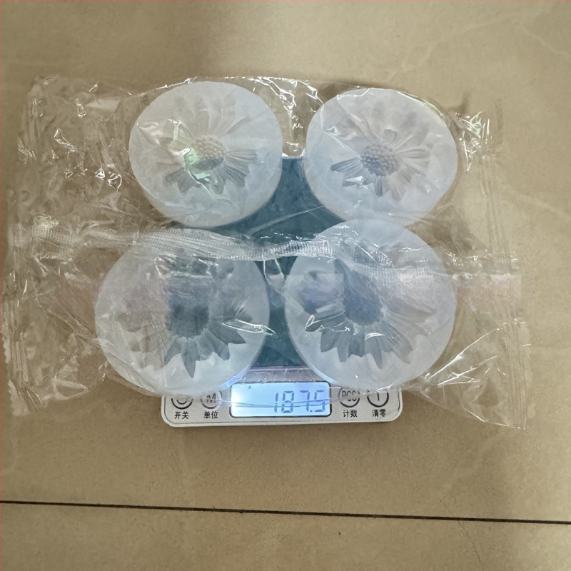 Daisy gėlių silikoninė forma žvakėms, nereguliarus stilius (Brand: Other; Import: No; Category: Butter scraper; Style: Irregular)