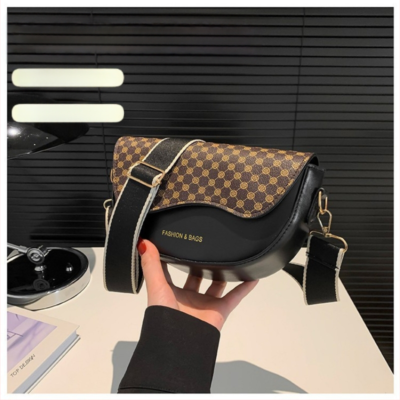 Седловидна чанта от PU, овална форма, покрито затваряне, полиестерна подплата