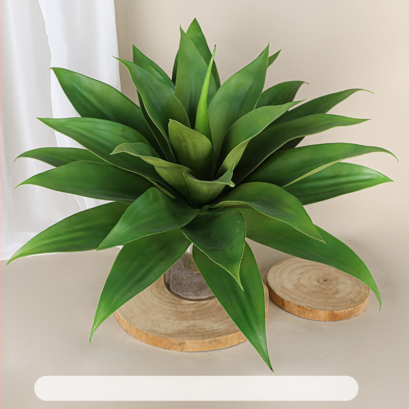Dirbtinis agavų augalas – dekoratyvinis elementas lauko zonoms ir namų dekorui; Prekės ženklas Holy Beauty; Tipas: Simulation Agave; Panaudojimas: lauke, fotografijos rekvizitai, namų dekoras