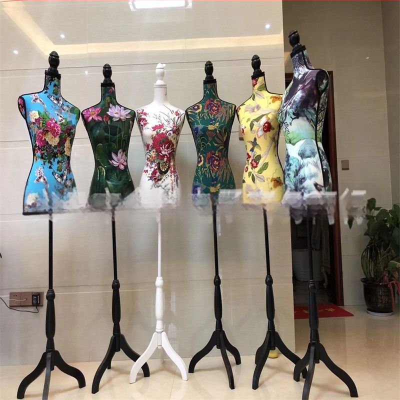 Пълноразмерен манекен за облекло, полиестерна прежда, подходящ за дамски дрехи, сватбени рокли, формално облекло и домашна декорация