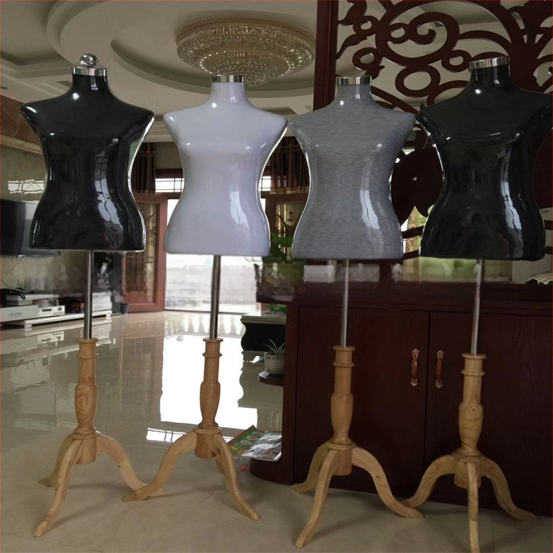 Пълноразмерен манекен за облекло, полиестерна прежда, подходящ за дамски дрехи, сватбени рокли, формално облекло и домашна декорация