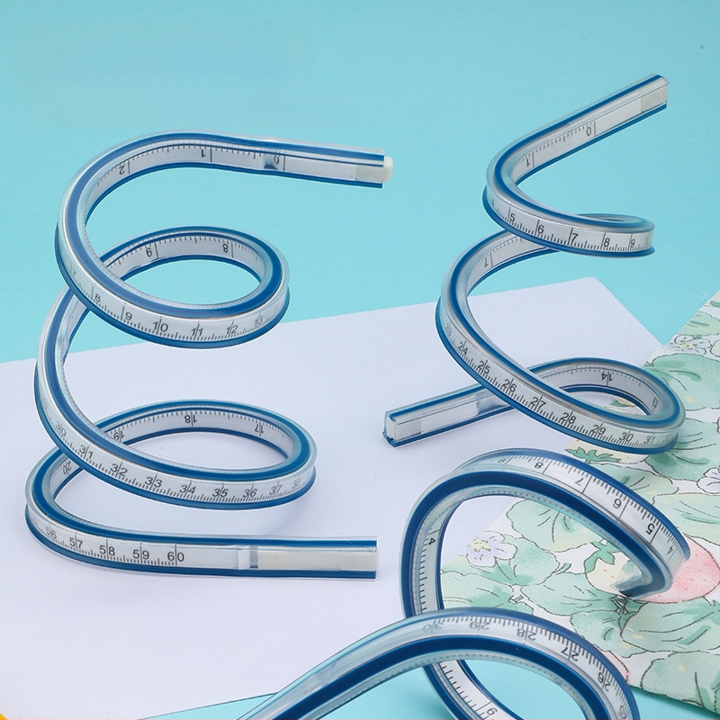 Змийска линейка — пластмасова, гъвкава форма; тегло 89 g; опаковка 19×9×1,5 cm