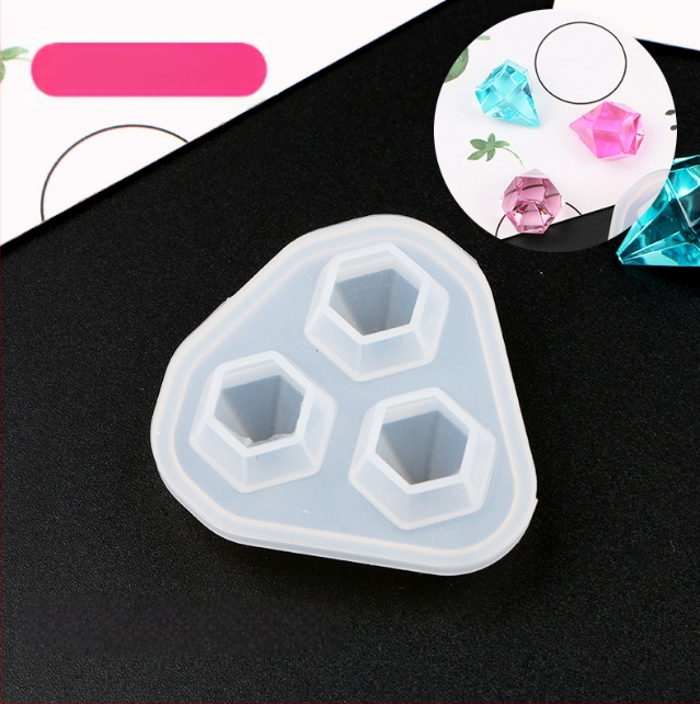 Silikoninė forma DIY kristalinių lašelių papuošalams — formos: fawn, branch, antler; tinka auskarams ir pakabukams