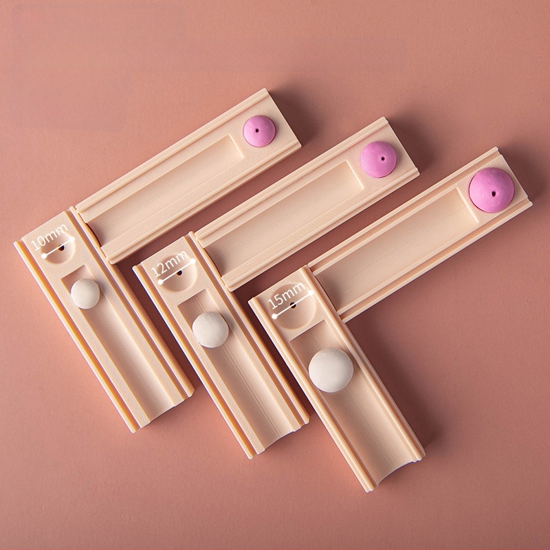 Minkštos molio kamuoliuko formavimo įrankis – pagalbinis įrankis molio formavimui su skylėmis auskarams ir karoliukams (Prekės ženklas: Easy pottery; Kategorija: Kepimo įrankiai; Stilius: Geometrija)