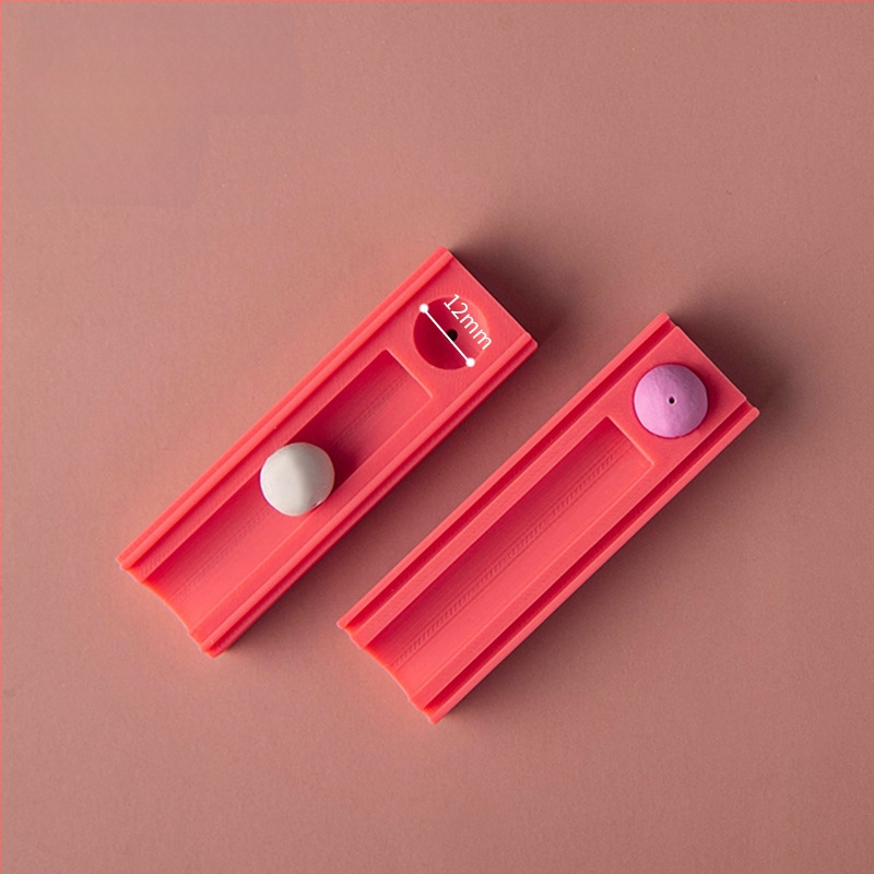 Minkštos molio kamuoliuko formavimo įrankis – pagalbinis įrankis molio formavimui su skylėmis auskarams ir karoliukams (Prekės ženklas: Easy pottery; Kategorija: Kepimo įrankiai; Stilius: Geometrija)