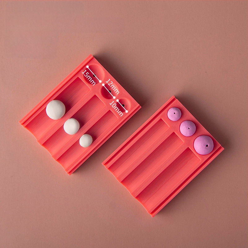 Minkštos molio kamuoliuko formavimo įrankis – pagalbinis įrankis molio formavimui su skylėmis auskarams ir karoliukams (Prekės ženklas: Easy pottery; Kategorija: Kepimo įrankiai; Stilius: Geometrija)