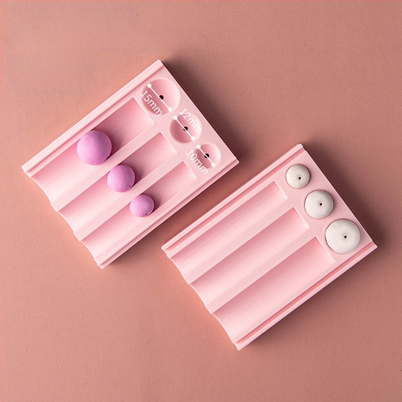 Minkštos molio kamuoliuko formavimo įrankis – pagalbinis įrankis molio formavimui su skylėmis auskarams ir karoliukams (Prekės ženklas: Easy pottery; Kategorija: Kepimo įrankiai; Stilius: Geometrija)