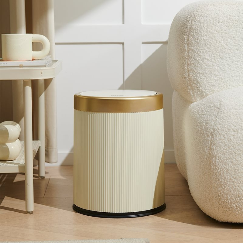 Κάδος απορριμμάτων οικιακής χρήσης — κυλινδρικού σχήματος, υλικό PP, μεγάλη χωρητικότητα, καπάκι που ανοίγει με πάτημα