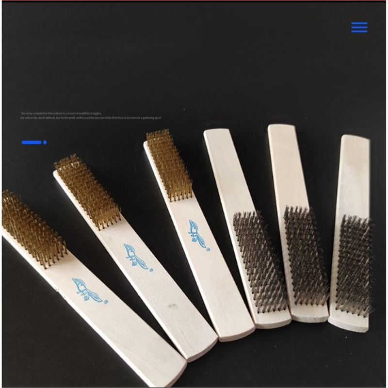 Drātu suka ar koka rokturi metāla virsmu tīrīšanai un rūsas noņemšanai (Pielāgota apstrāde)