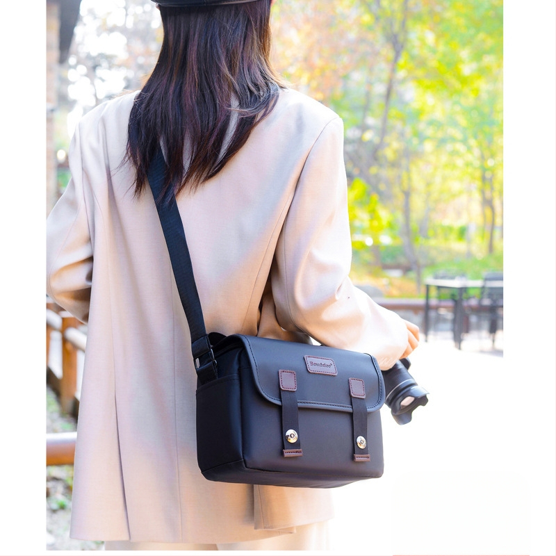 DSLR ir bezzspogl kameros pečių krepšys – nailonas, atsparus vandeniui, atsparus smūgiams ir dėvėjimui, tinka Sony, Canon, Nikon ir Fuji kelionėms