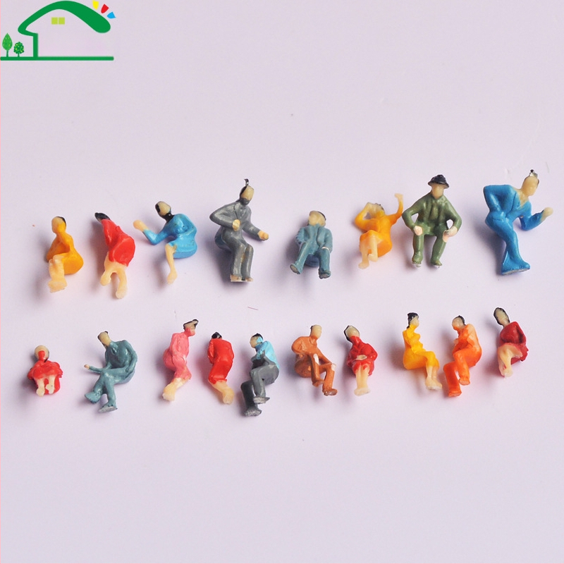 Миниатюрен модел на персонаж • пластмасов материал • статичен модел • опаковка в мрежеста торба • персонализиране на проби