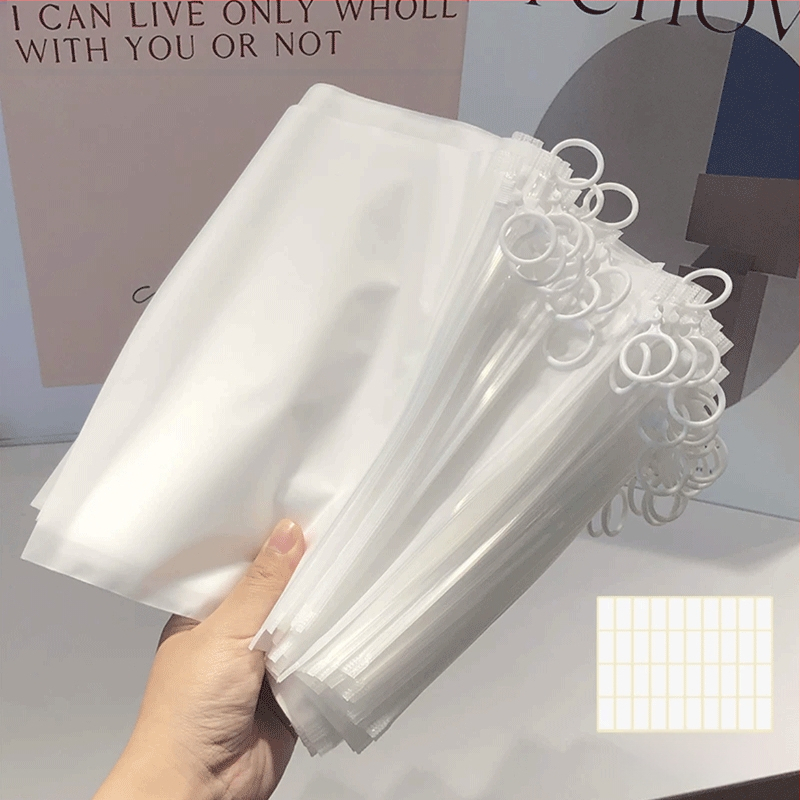 Adatkábeltároló táska adatkábelekhez, töltőkhöz és fülhallgatókhoz — modern minimál stílus; Anyag: Egyéb; Nem importált