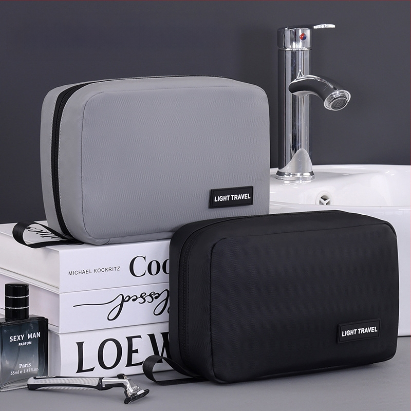 Kelioninė kosmetinė su kabinimo ir sulankstomu dizainu, vandeniui atsparus membraninis audinys, atskiros erdvės kosmetikai ir higienai