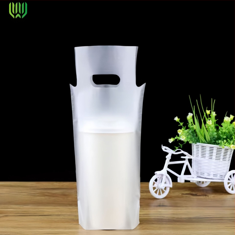 Išsiimiamasis gėrimų pakuotės maišelis vienai arba dviem puodeliams; plastikas, pūtimo-filmo formavimas; maisto saugumai; suderinamas su 450–700 ml puodeliais; skaidrus arba matinės apdailos; pakuotės tipas: maišelis