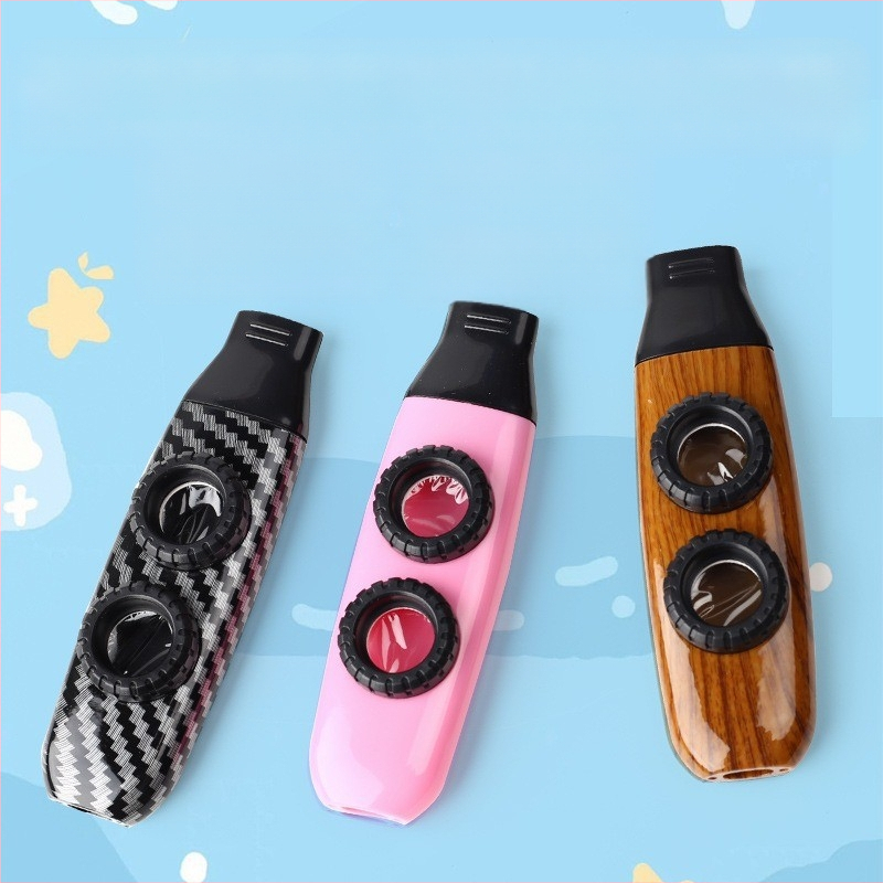 Kazoo pūšļinstruments — sākotnēji draudzīgs instruments, mācīties nav nepieciešams, profesionālā tremolo līmenis.