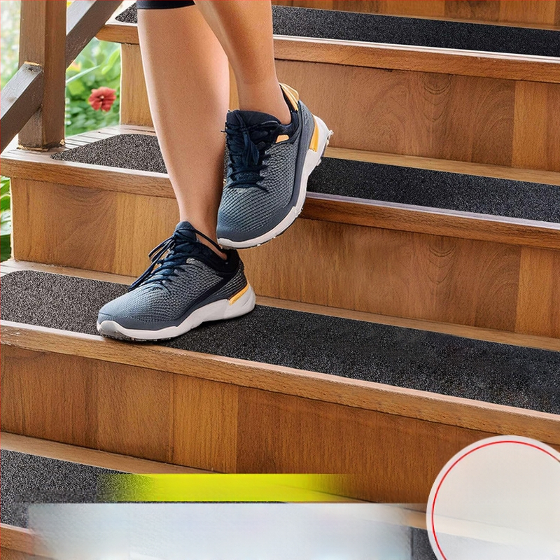 Pašlīmējoša pretslīdēšanas lenta kāpņiem; PU līmes bāze; PU līmes sistēma; piemērota kāpņiem un vannas istabai; temperatūras izturība 260; viskozitāte 80 N/m