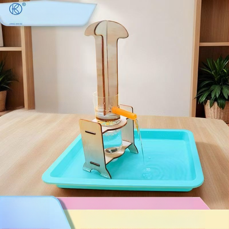 DIY paprastas pistono vandens siurblio modelis – Craftsman, iš plastiko, skirta 8 klasei, praktinis mokslų rinkinys