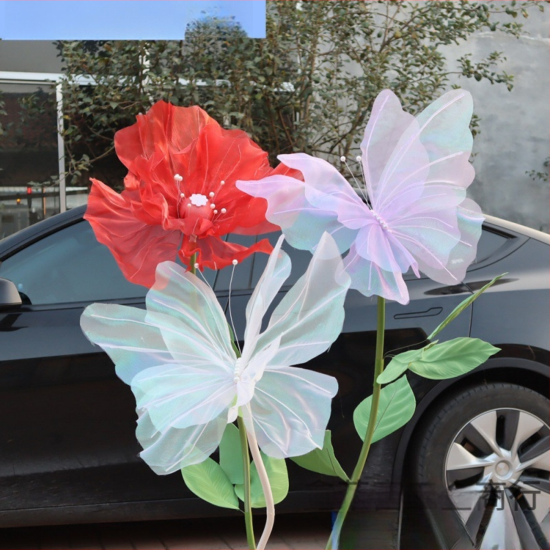 Rankų darbo lauko fotografijos rekvizitas iš šilko gėlių ir tinklo gėlių, vestuvių dekoracija su drugeliais