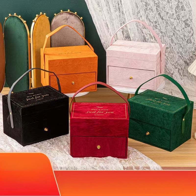 Двуслойна кутия с огледало от велур за сватбен подарък – кутия за грим и бижута с подаръчна опаковка