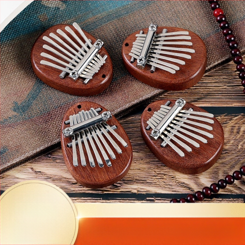 Sarah καλίμπα 8 τόνων – συμπαγές φορητό μουσικό όργανο με χαρτονένιο κουτί, κορδόνι με χάντρες και μεταλλική αλυσίδα