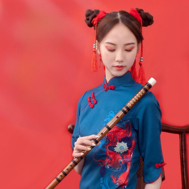 Flööt - antiikstiililine bambusflööt; ühe sektsiooni mudel; pakend flanellikast; päritolu Hunan Nanyue