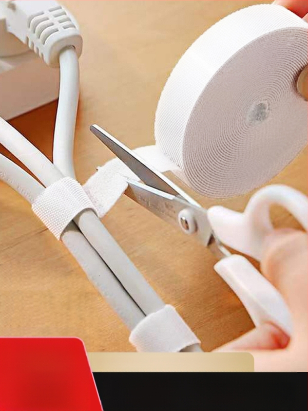 Nylon kábelrendező Velcro kötőkkel az asztali kábelek rendezésére