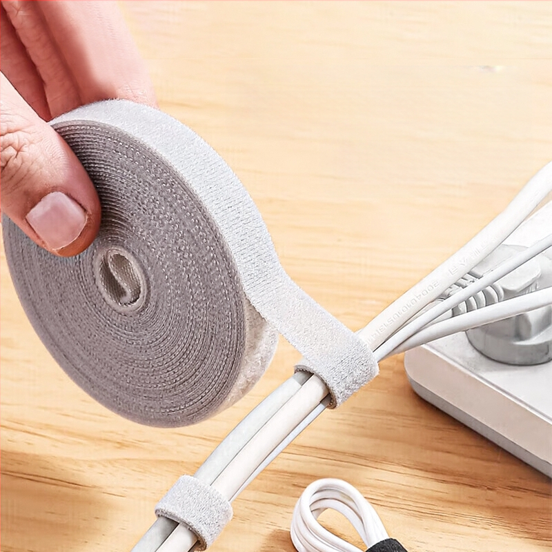 Nylon kábelrendező Velcro kötőkkel az asztali kábelek rendezésére