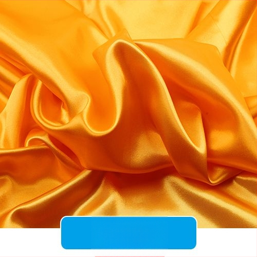 Šilkinis satino audinys – drabužių pamušalui, scenos užuolaidoms ir vestuvinei dekoracijai