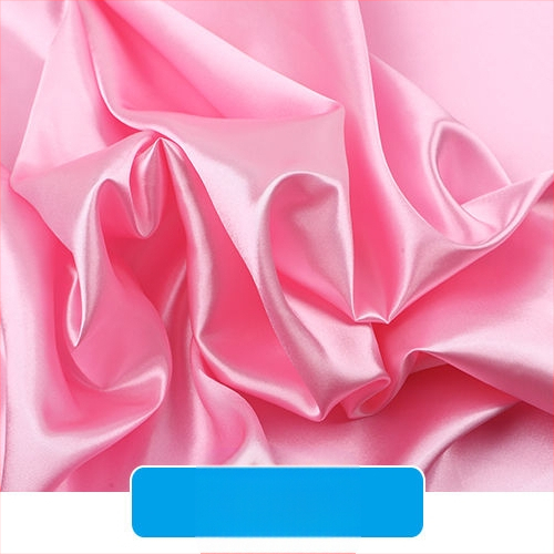 Šilkinis satino audinys – drabužių pamušalui, scenos užuolaidoms ir vestuvinei dekoracijai