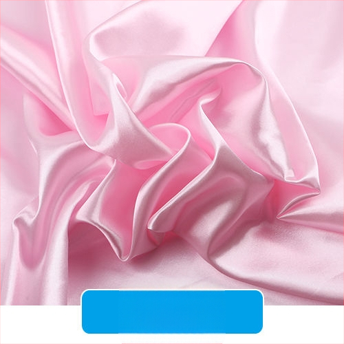 Šilkinis satino audinys – drabužių pamušalui, scenos užuolaidoms ir vestuvinei dekoracijai