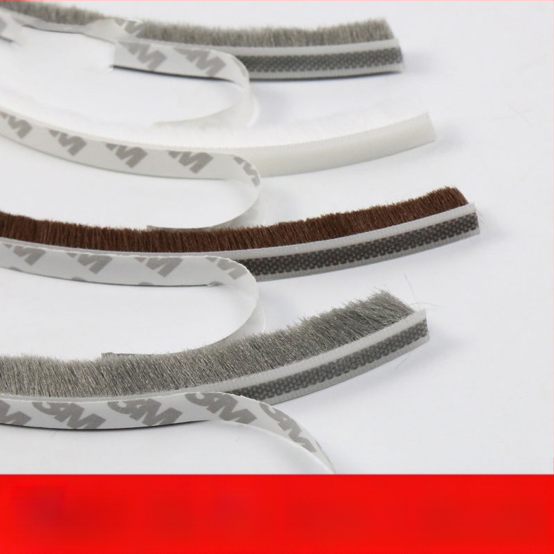 Универсална уплътнителна лента за прозорци и врати, самозалепваща се, противоударна, ветроустойчива и топлоизолационна.